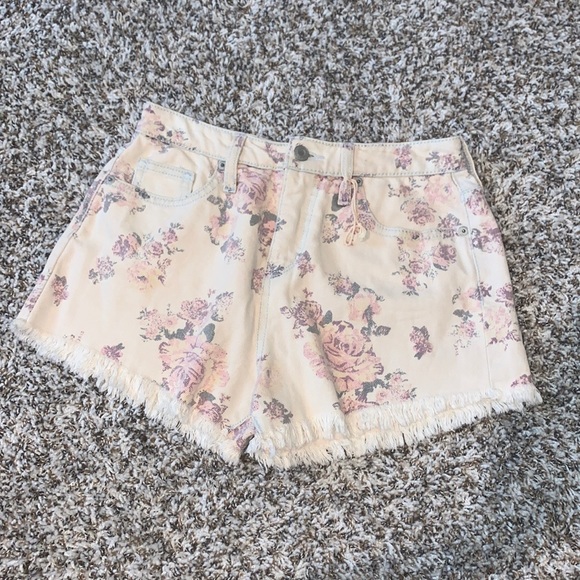 NWT Mossimo Floral High-Rise Short Shorts - Picture 1 of 5